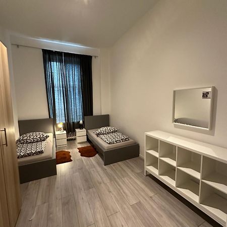 Viersen Schoene Apartments Am Duelkener Bahnhof Bagian luar foto
