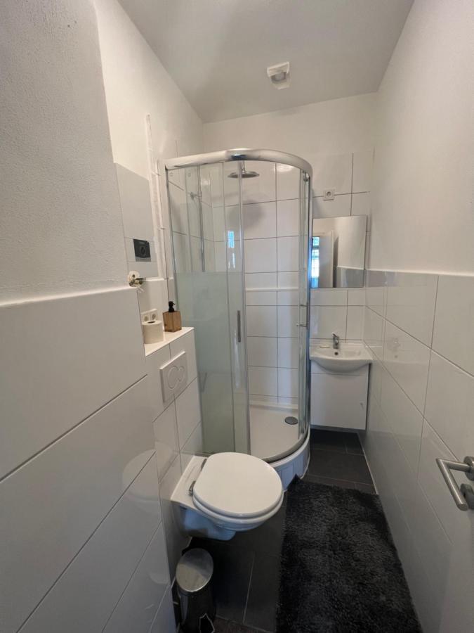 Viersen Schoene Apartments Am Duelkener Bahnhof Bagian luar foto