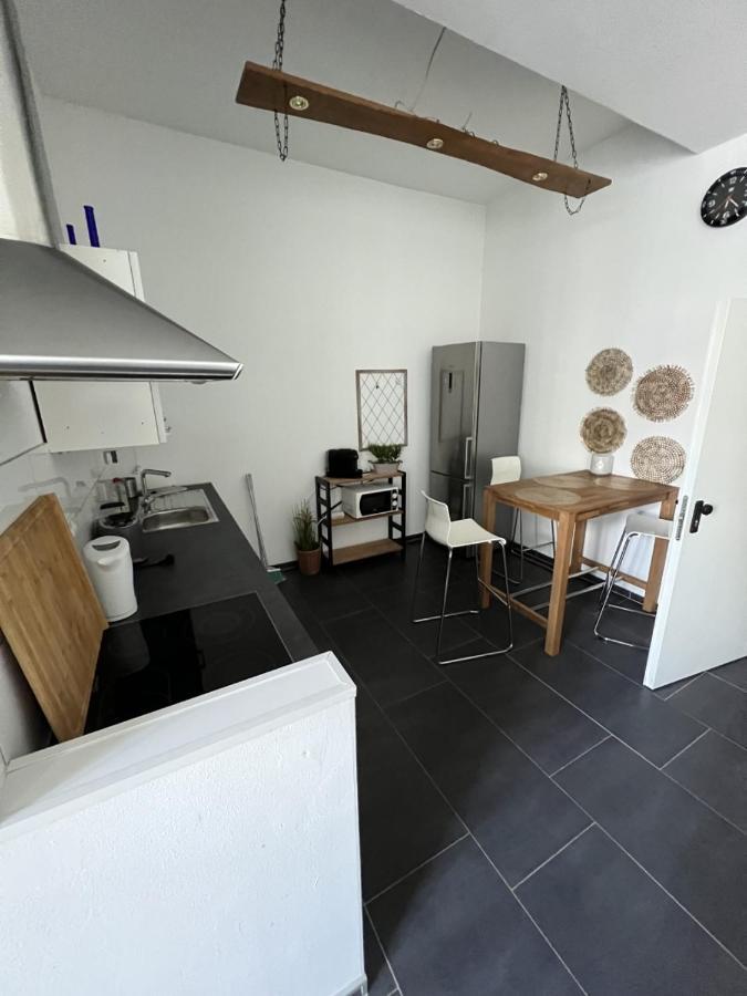 Viersen Schoene Apartments Am Duelkener Bahnhof Bagian luar foto