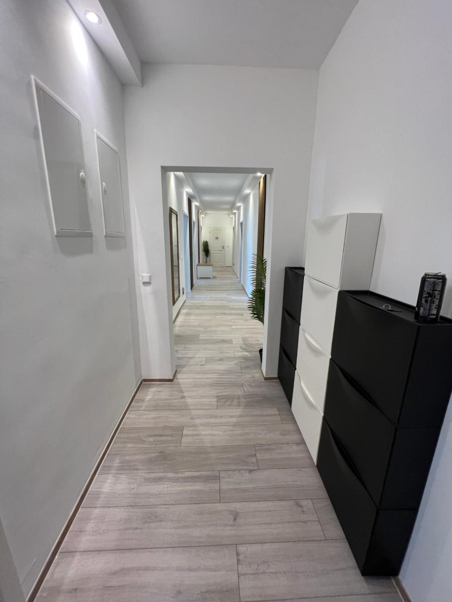 Viersen Schoene Apartments Am Duelkener Bahnhof Bagian luar foto