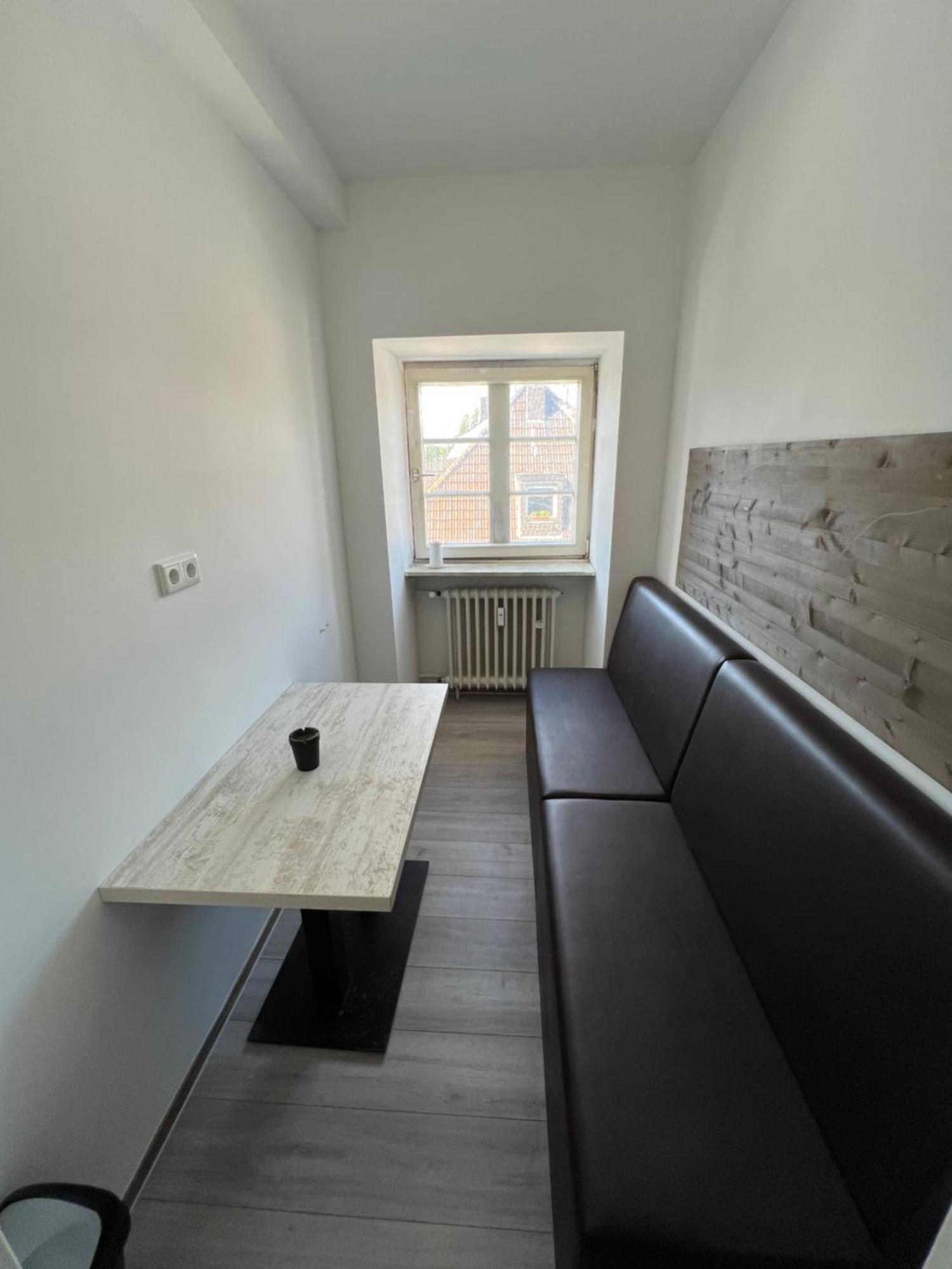 Viersen Schoene Apartments Am Duelkener Bahnhof Bagian luar foto