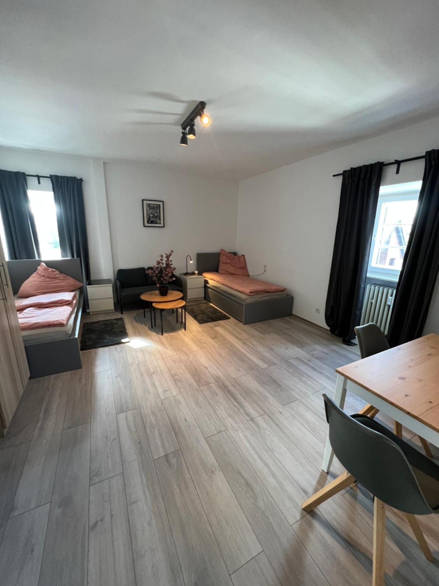 Viersen Schoene Apartments Am Duelkener Bahnhof Bagian luar foto