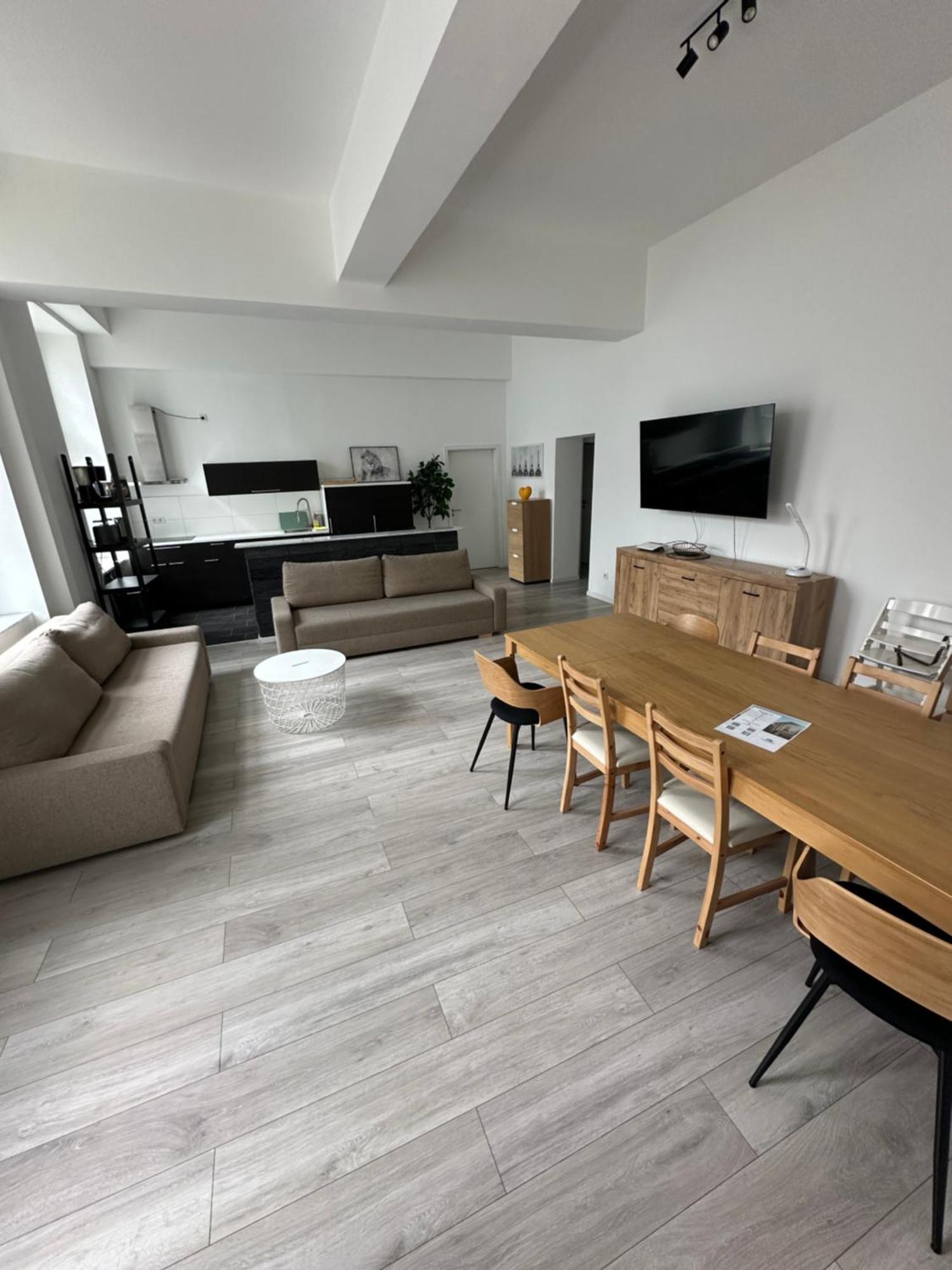 Viersen Schoene Apartments Am Duelkener Bahnhof Bagian luar foto