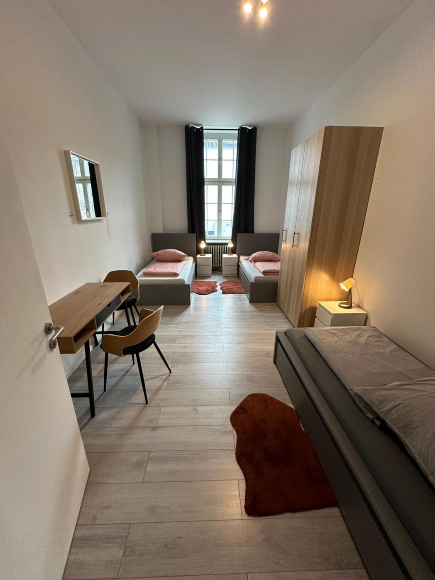 Viersen Schoene Apartments Am Duelkener Bahnhof Bagian luar foto