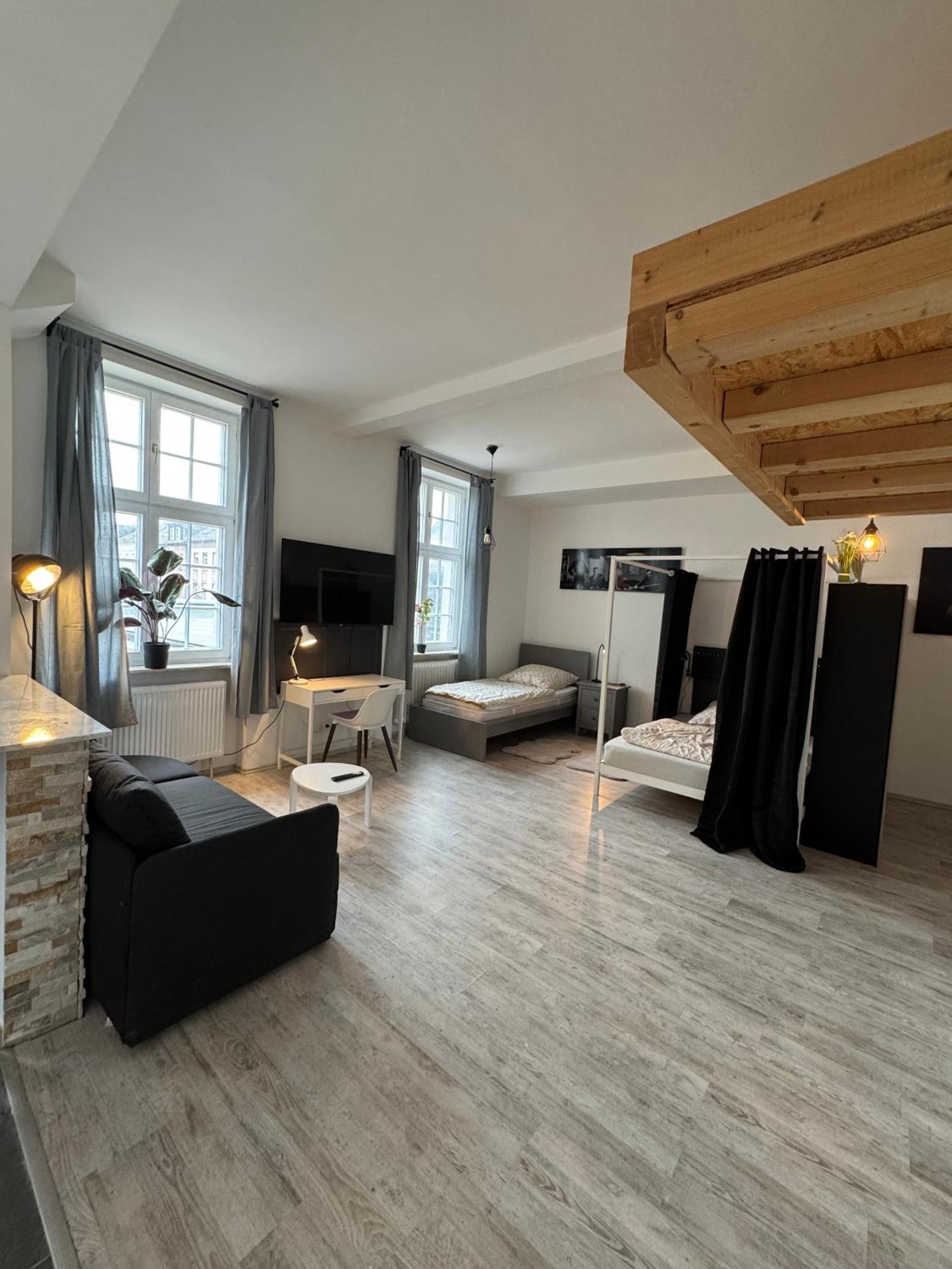 Viersen Schoene Apartments Am Duelkener Bahnhof Bagian luar foto