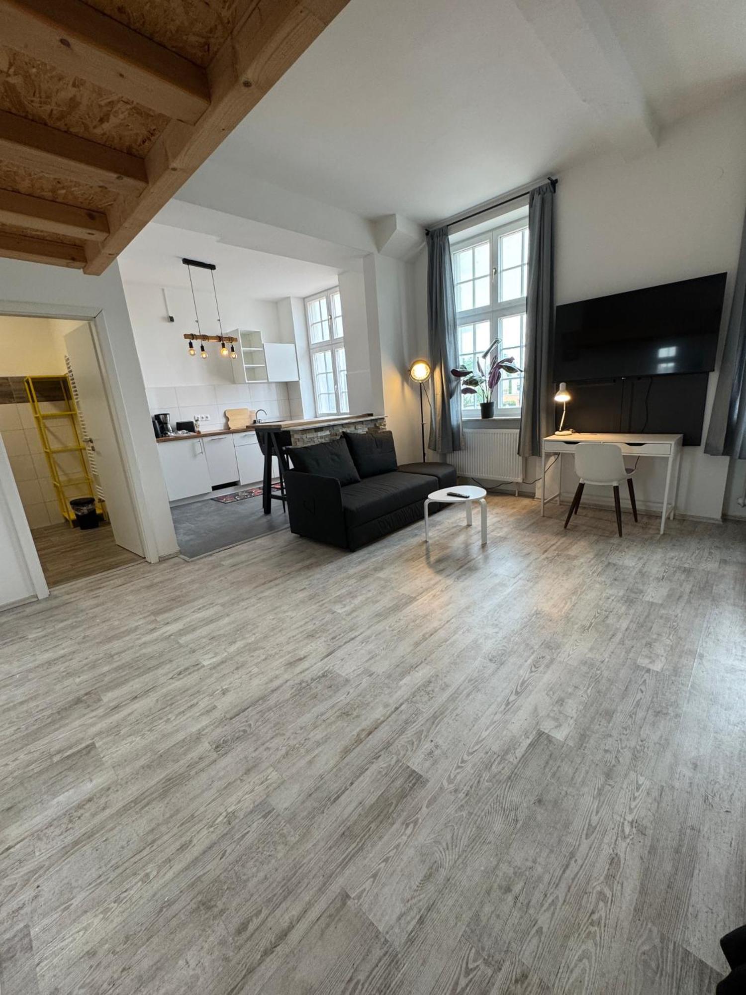 Viersen Schoene Apartments Am Duelkener Bahnhof Bagian luar foto